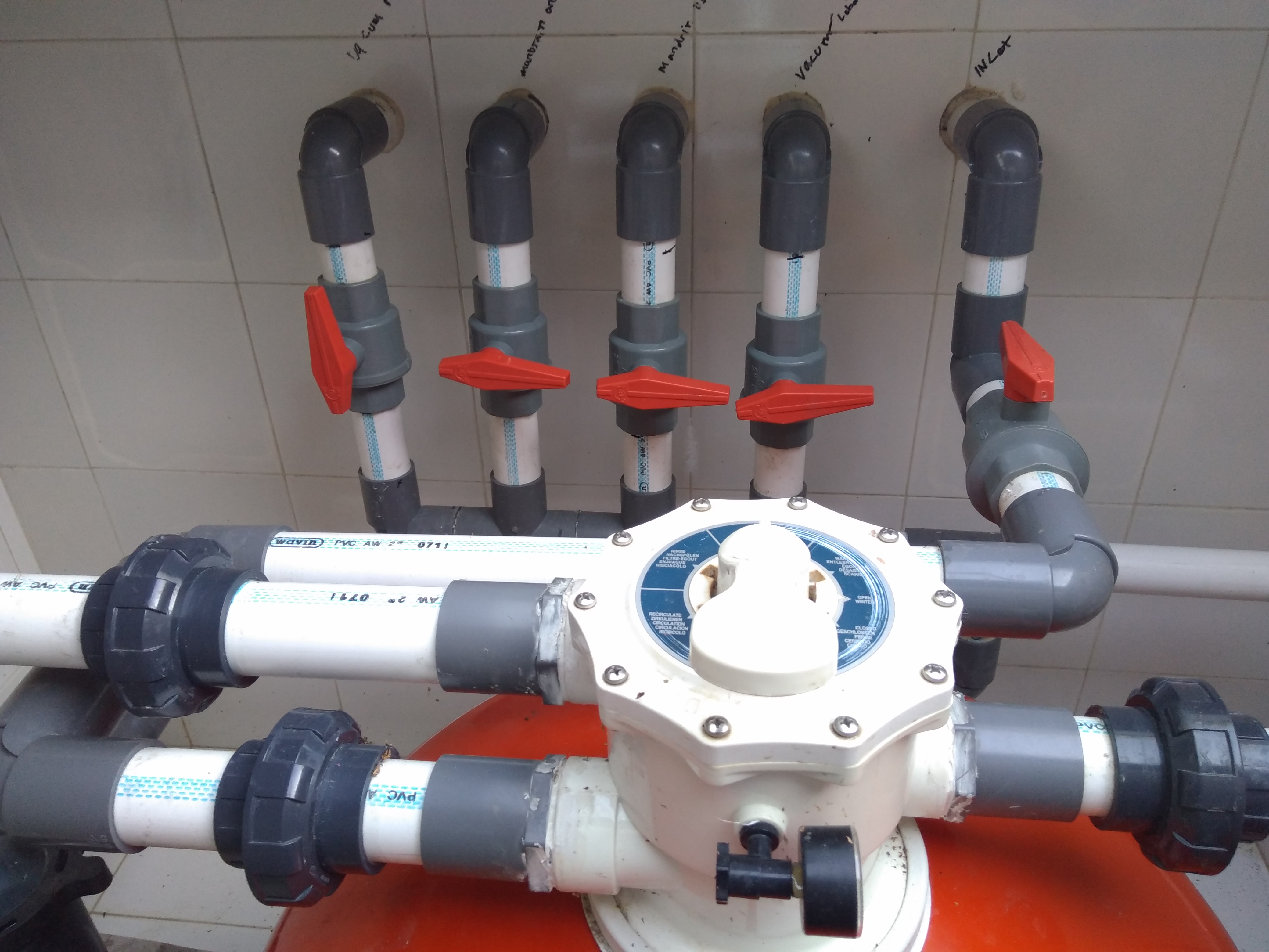 Jasa Layanan INSTALASI PEMIPAAN MESIN FILTER TANGGA DAN LAMPU Kolam